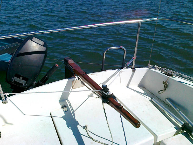 Tondeur d'écho bateau appât Toslon TF740 / GPS & pilote automatique en 1